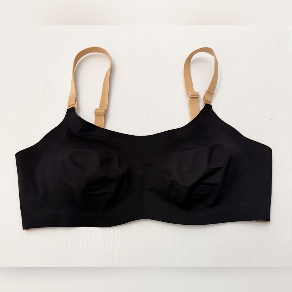 Knix Reversible Evolution Bra Black Nude Beige Seamless Wire Free Wireless